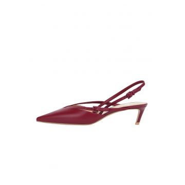 Pantofi de piele cu varf ascutit Pantofi de piele cu varf ascutit